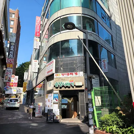 Oyo Hostel Myeongdong 3-3